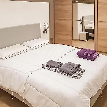 Holiday home Stunning In Daude With Wifi *